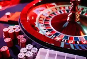 7v777 homepage mobile-friendly sports and casino browsing view